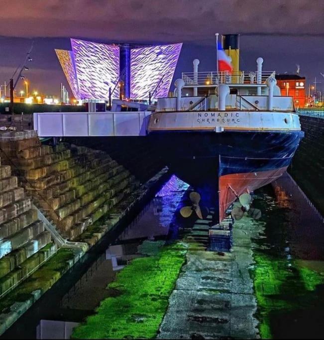 Titanic Quarter Apartment เบลฟาสต์ ภายนอก รูปภาพ