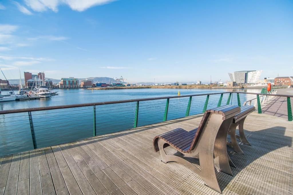 Titanic Quarter Apartment เบลฟาสต์ ภายนอก รูปภาพ